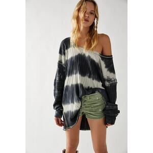 Free People Tie Dye Sunset Tee in Blue Motif Size Large NWT